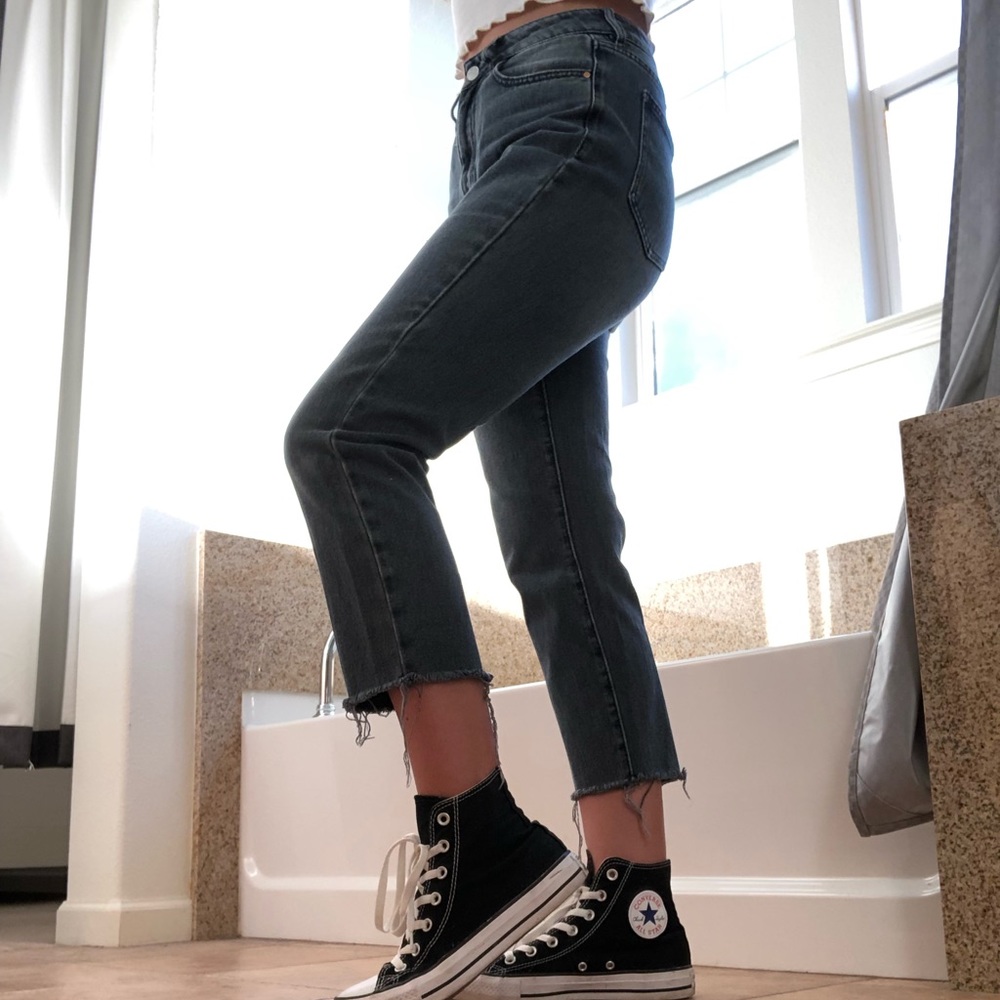Grey/blue cropped mom jeans